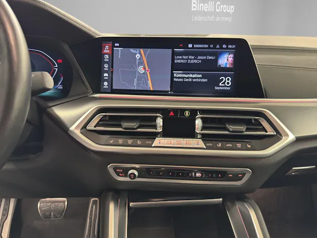 BMW X6 M50i