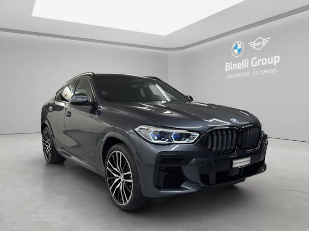 BMW X6 M50i