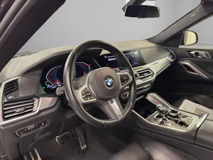 BMW X6 M50i