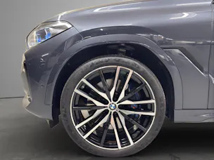 BMW X6 M50i