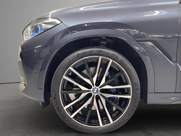 BMW X6 M50i