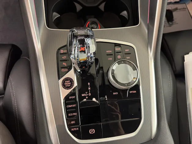 BMW X6 M50i