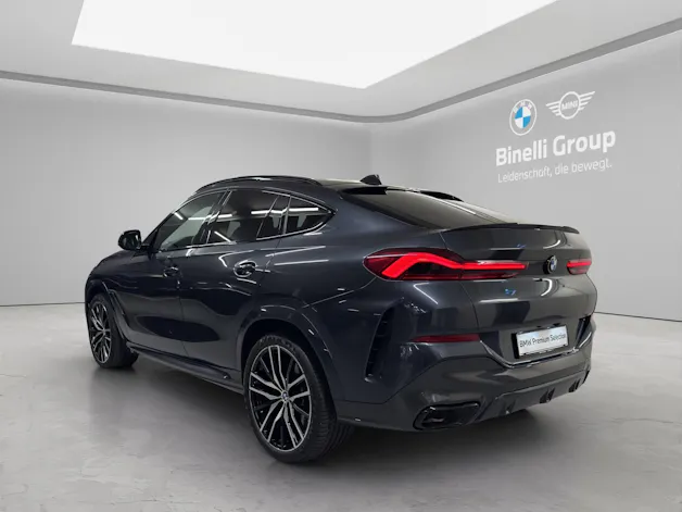 BMW X6 M50i