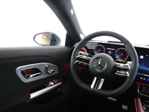 MERCEDES-BENZ CLA 220 8G-DCT 4Matic