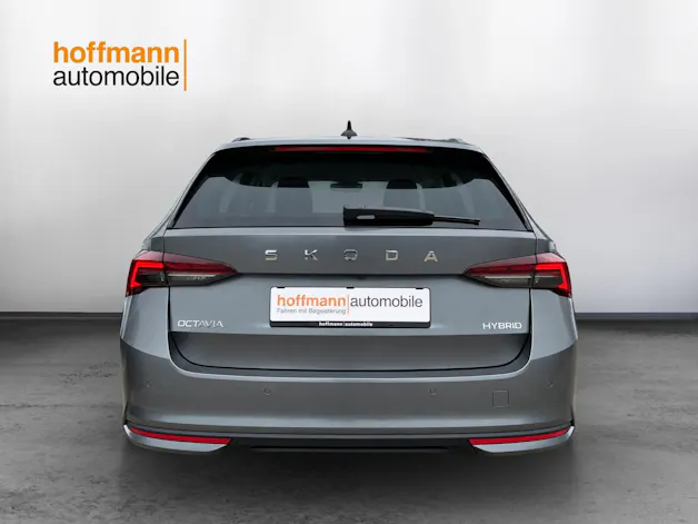 SKODA Octavia Combi 1.5 TSI mHEV DSG Sport Line
