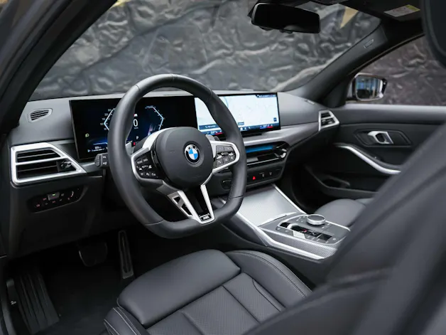 BMW 330d xDrive Steptronic M Sport Pro *Facelift*Werksgarantie*Panorama*Head-Up*AHK*
