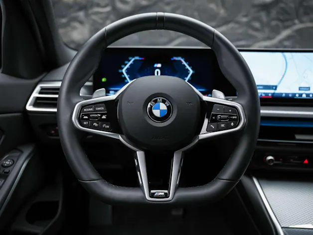 BMW 330d xDrive Steptronic M Sport Pro *Facelift*Werksgarantie*Panorama*Head-Up*AHK*