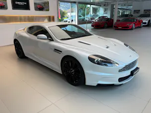 ASTON MARTIN DBS Coupé