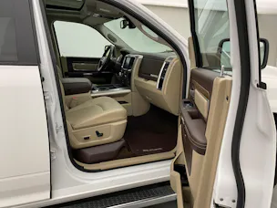 DODGE RAM 1500 5.7 Crew Cab Laramie