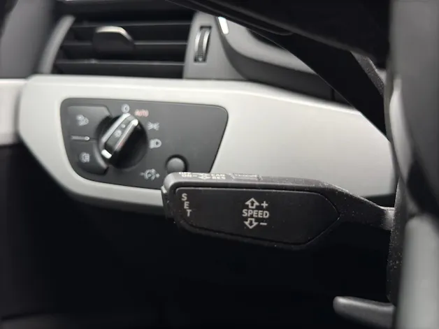 AUDI A4 Avant 35 TDI advanced Attraction S-tronic *Navi*Sitzheizung*DAB+ uvm.*
