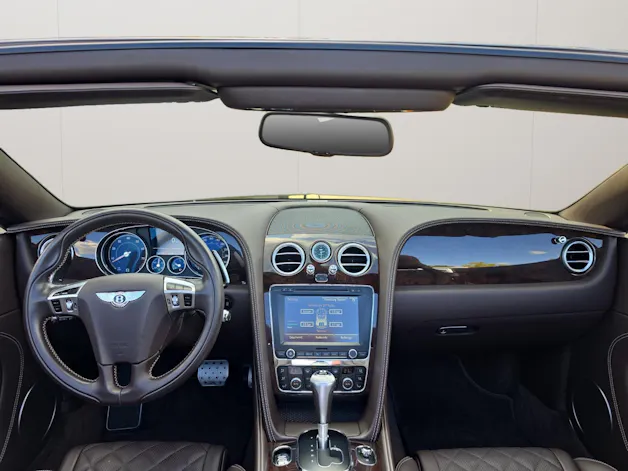 BENTLEY Continental GTC 4.0 V8- im neuwertigen Zustand!