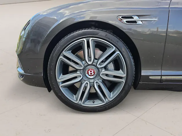 BENTLEY Continental GTC 4.0 V8- im neuwertigen Zustand!