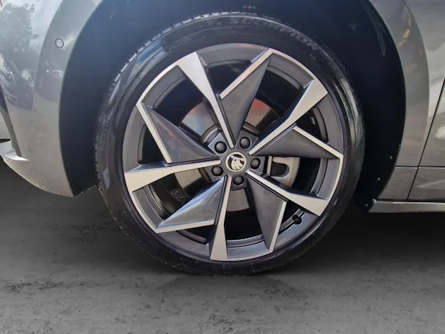 SKODA Enyaq iV 80x RS
