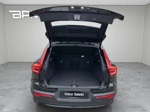 VOLVO XC40 2.0 B3 MH Plus Dark