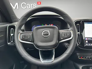 VOLVO XC40 2.0 B3 MH Plus Dark