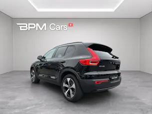VOLVO XC40 2.0 B3 MH Plus Dark