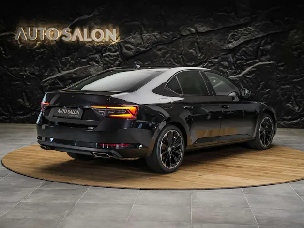 SKODA Superb Limousine 2.0 TSI SportLine 4x4 DSG *Standheizung*CANTON Soundsystem*Lenkradheizung*