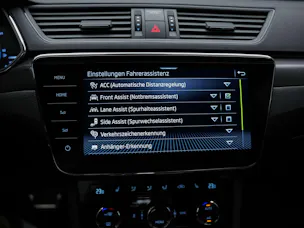 SKODA Superb Limousine 2.0 TSI SportLine 4x4 DSG *Standheizung*CANTON Soundsystem*Lenkradheizung*