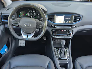 HYUNDAI Ioniq 1.6 GDi HEV Launch Plus