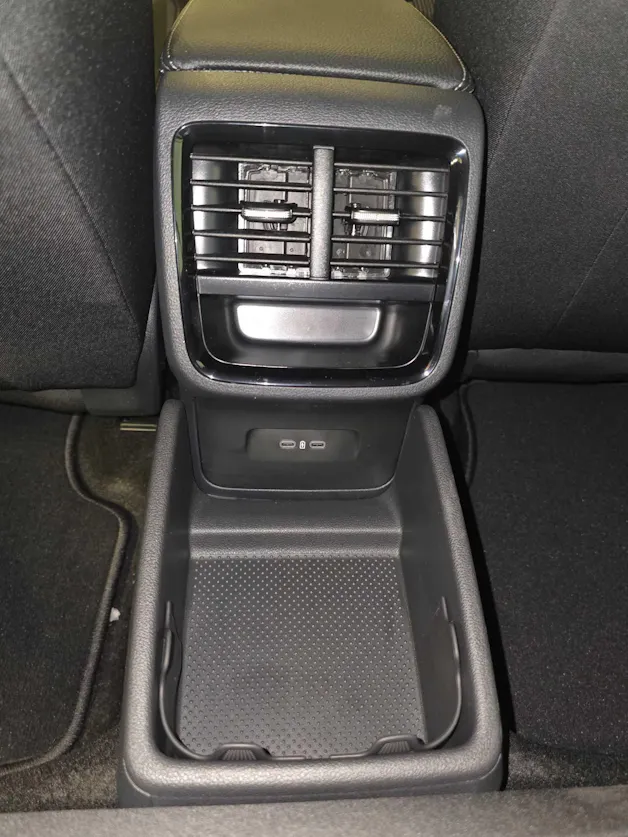 SKODA Octavia Combi 2.0 TDI DSG Selection