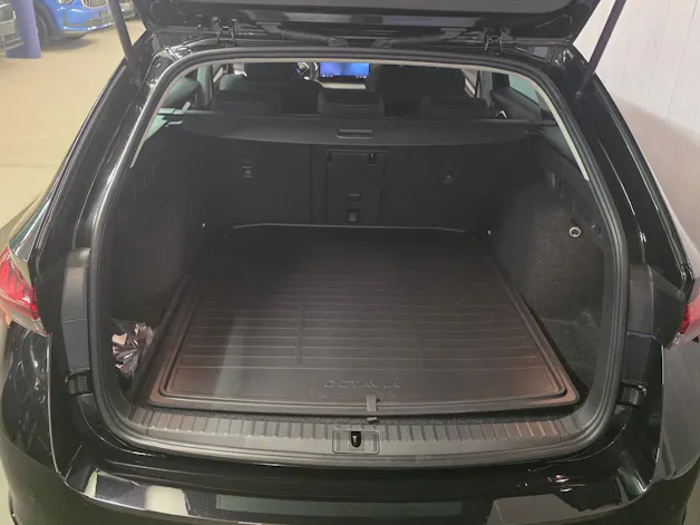 SKODA Octavia Combi 2.0 TDI DSG Selection