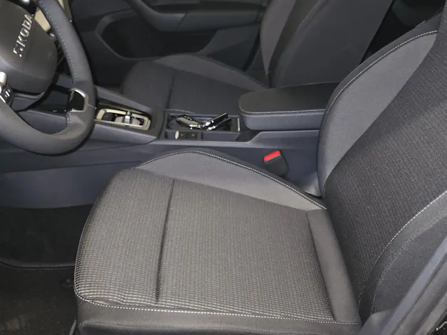 SKODA Octavia Combi 2.0 TDI DSG Selection