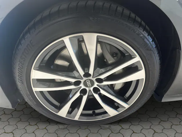 AUDI A6 Avant 50 TFSIe S line quattro S-tronic