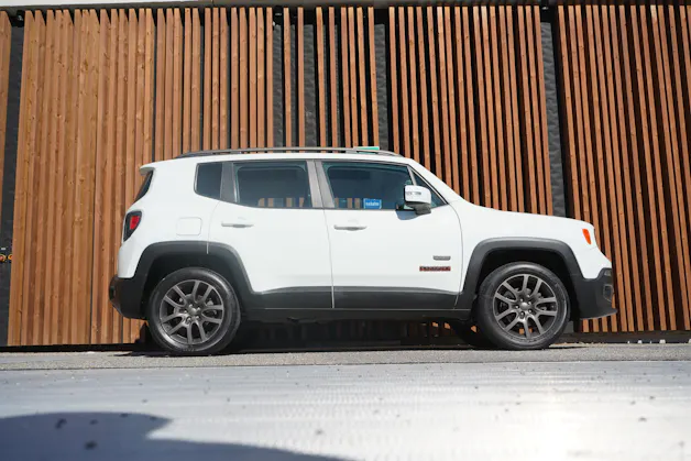 JEEP RENEGADE 1.4 TURBO 75th ANNIVERSARY AWD l 170 PS