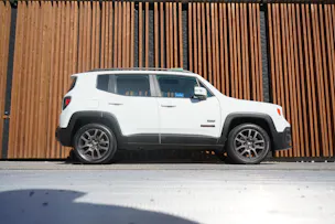 JEEP RENEGADE 1.4 TURBO 75th ANNIVERSARY AWD l 170 PS