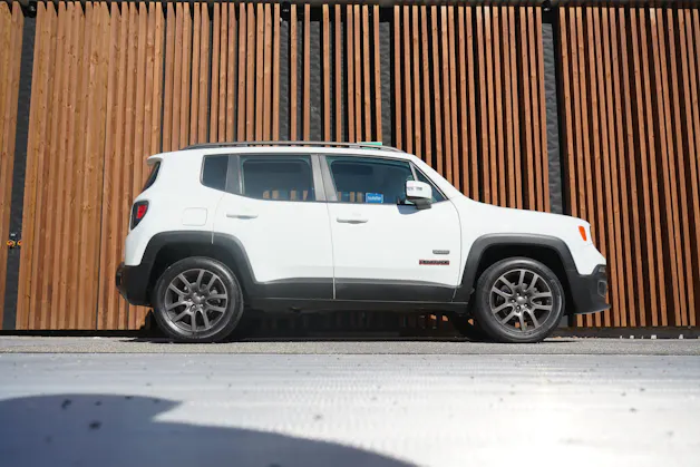 JEEP RENEGADE 1.4 TURBO 75th ANNIVERSARY AWD l 170 PS
