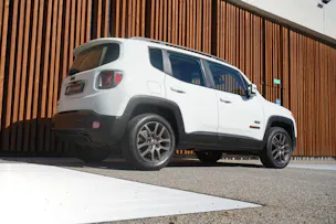 JEEP RENEGADE 1.4 TURBO 75th ANNIVERSARY AWD l 170 PS