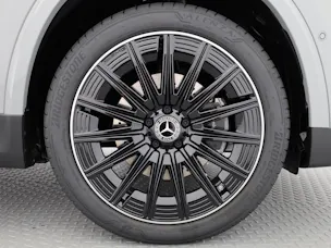 MERCEDES-BENZ GLA 200 7G-DCT