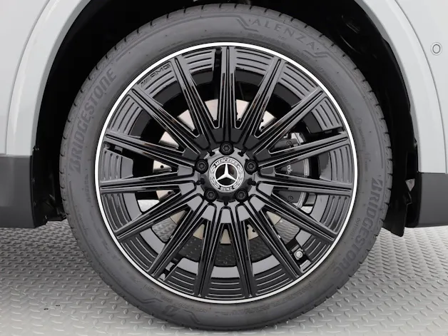 MERCEDES-BENZ GLA 200 7G-DCT