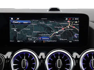 MERCEDES-BENZ GLA 200 7G-DCT