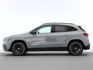 MERCEDES-BENZ GLA 200 7G-DCT