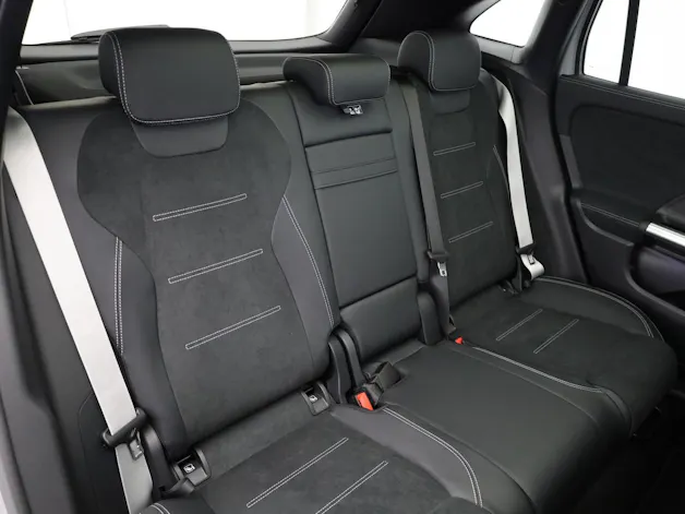 MERCEDES-BENZ GLA 200 7G-DCT
