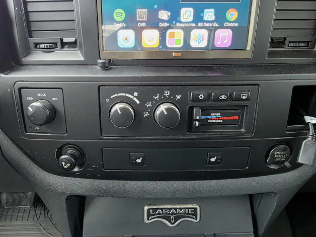 DODGE RAM 1500 Laramie Quad Cab