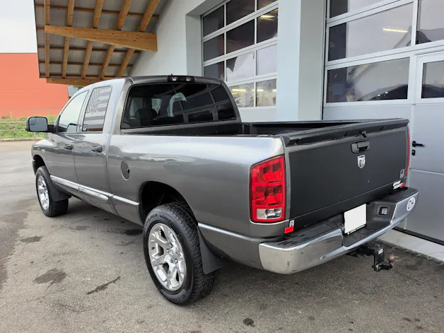 DODGE RAM 1500 Laramie Quad Cab