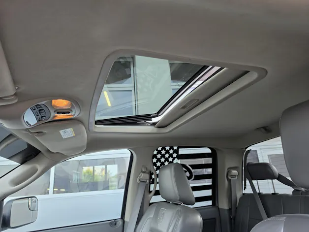 DODGE RAM 1500 Laramie Quad Cab