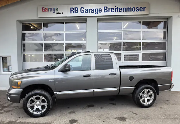 DODGE RAM 1500 Laramie Quad Cab