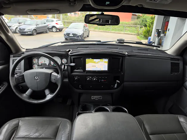 DODGE RAM 1500 Laramie Quad Cab