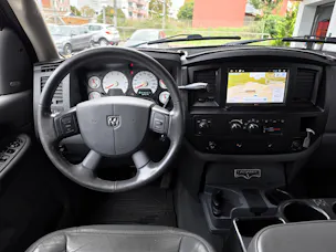 DODGE RAM 1500 Laramie Quad Cab