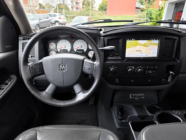 DODGE RAM 1500 Laramie Quad Cab