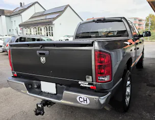DODGE RAM 1500 Laramie Quad Cab