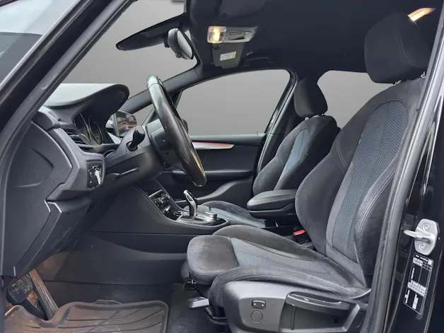 BMW 220i Gran Tourer Family Edition DKG *7 Platz*Alcantara*M-Paket*AHK uvm.*
