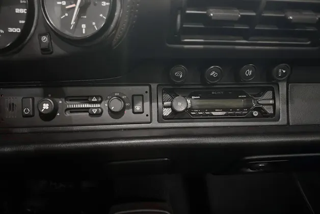 PORSCHE 911 Carrera 4 Cabrio