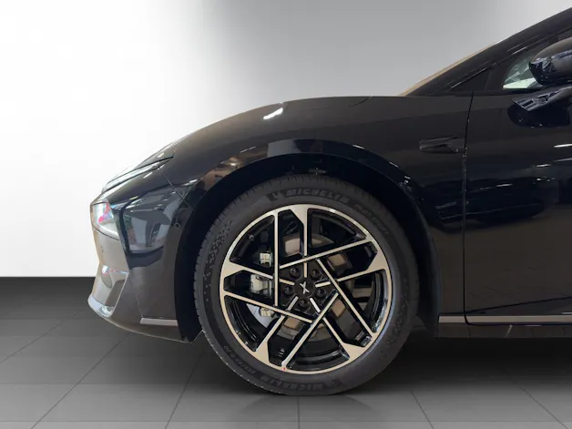 XPENG P7+ AWD PERFORMANCE