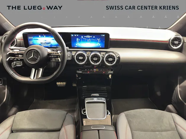 MERCEDES-BENZ A 200 - AMG / Rückfahrkamera / Sitzheizung / Lenkradheizung
