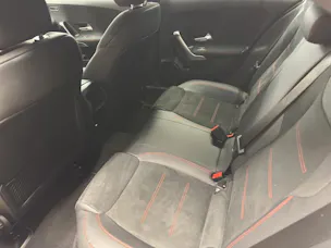 MERCEDES-BENZ A 200 - AMG / Rückfahrkamera / Sitzheizung / Lenkradheizung