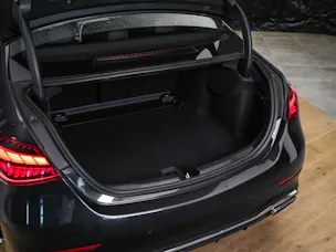 MERCEDES-BENZ C 300 d AMG Line *20" Felgen*Werksgarantie*DIGITAL LIGHT*360° Kamera*